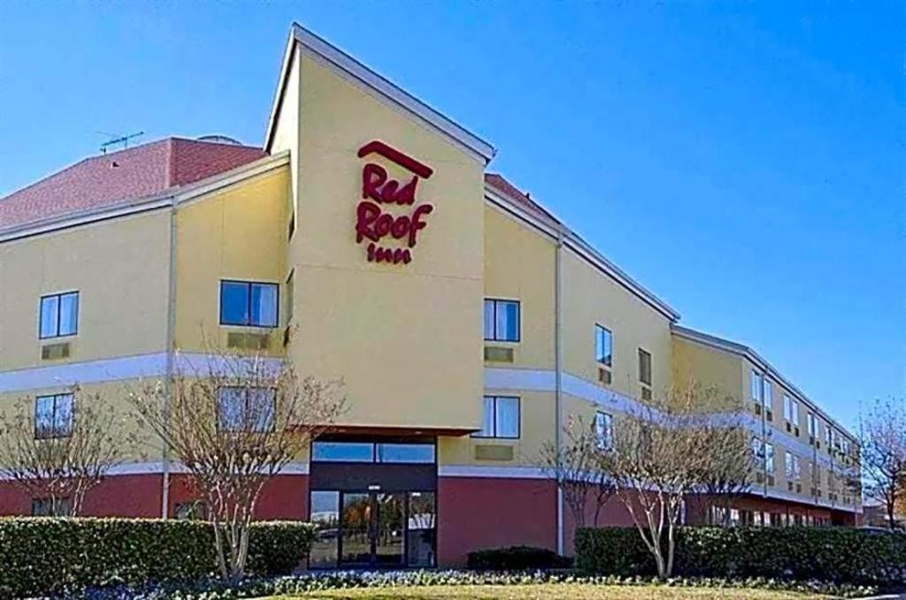 Red Roof - Westchase