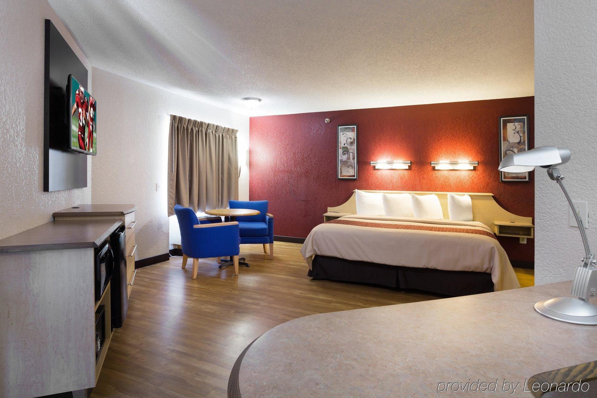 Hotel Red Roof - Westchase 2*