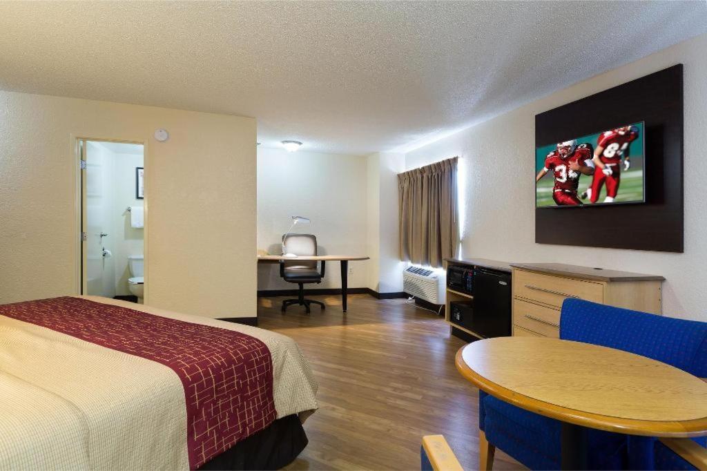 Hotel Red Roof Westchase